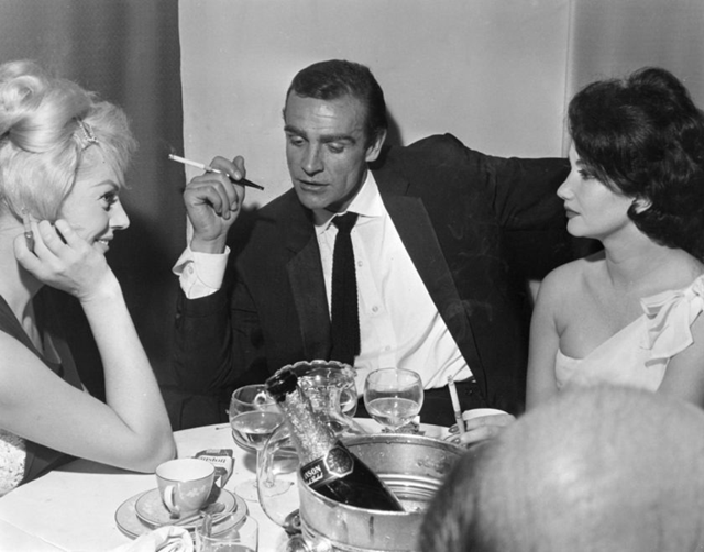 Shutterstock The Vault - topcollectie historische foto's 5 Sean-Connery-Harry-Myers_Shutter